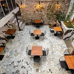 Castillo Rojo Стамбул