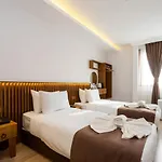 Отель Castillo Rojo 3*