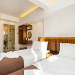 Отель Castillo Rojo 3*