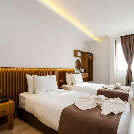 Hotel Castillo Rojo 3*