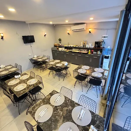 Отель Castillo Rojo Стамбул